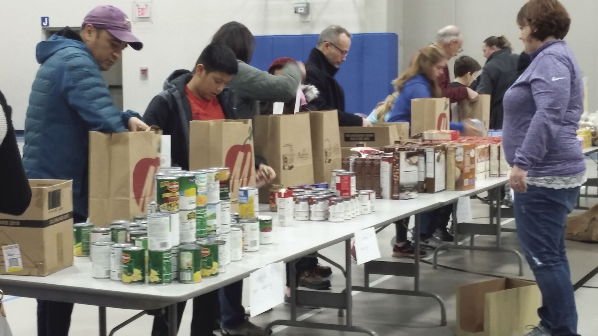 Food drive event.jpg